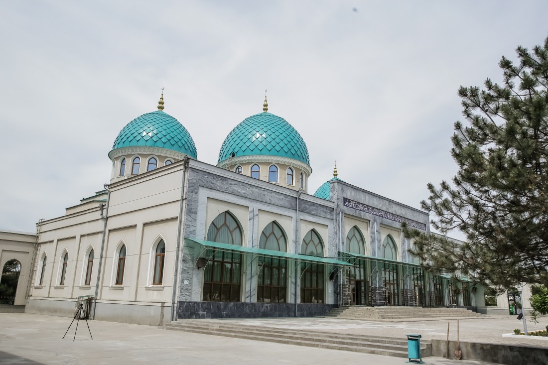 courtyard of the Khoja Ahrar Vali Mosque
