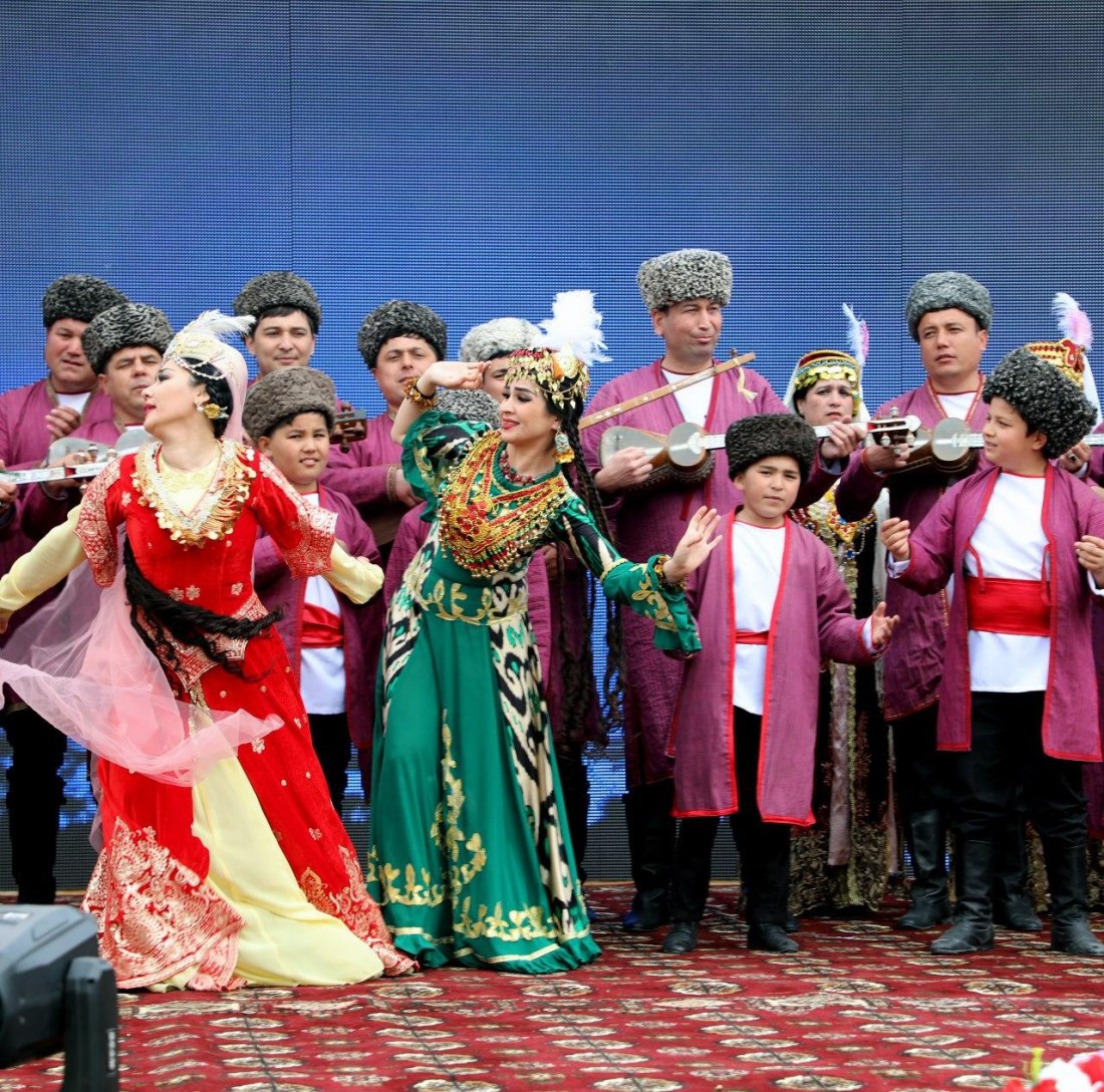  Concert with Uzbek songs and dances