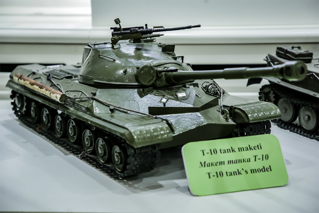 Макет танка Т-10