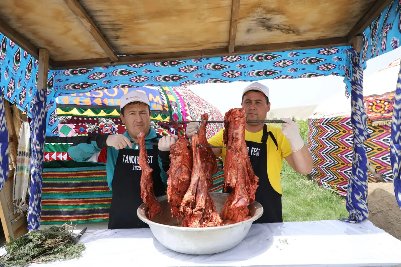 Mast ayolni sikishini tomosha qiling