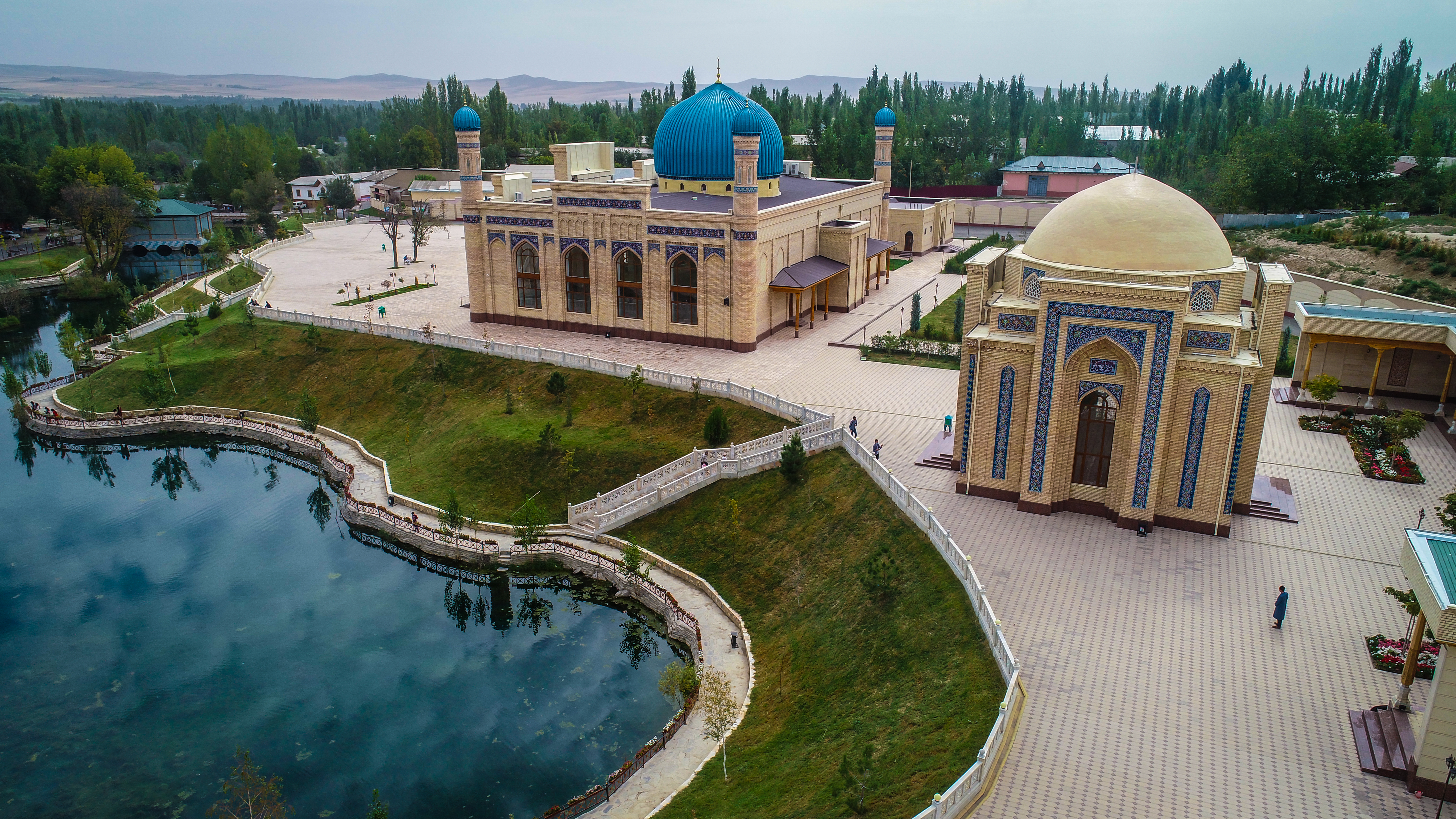 Complex Sultan Uvays Uzbekistan religious tourism